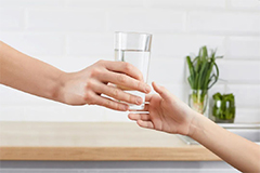 關(guān)鍵時(shí)刻，喝水很重要！科學(xué)飲水的小攻略